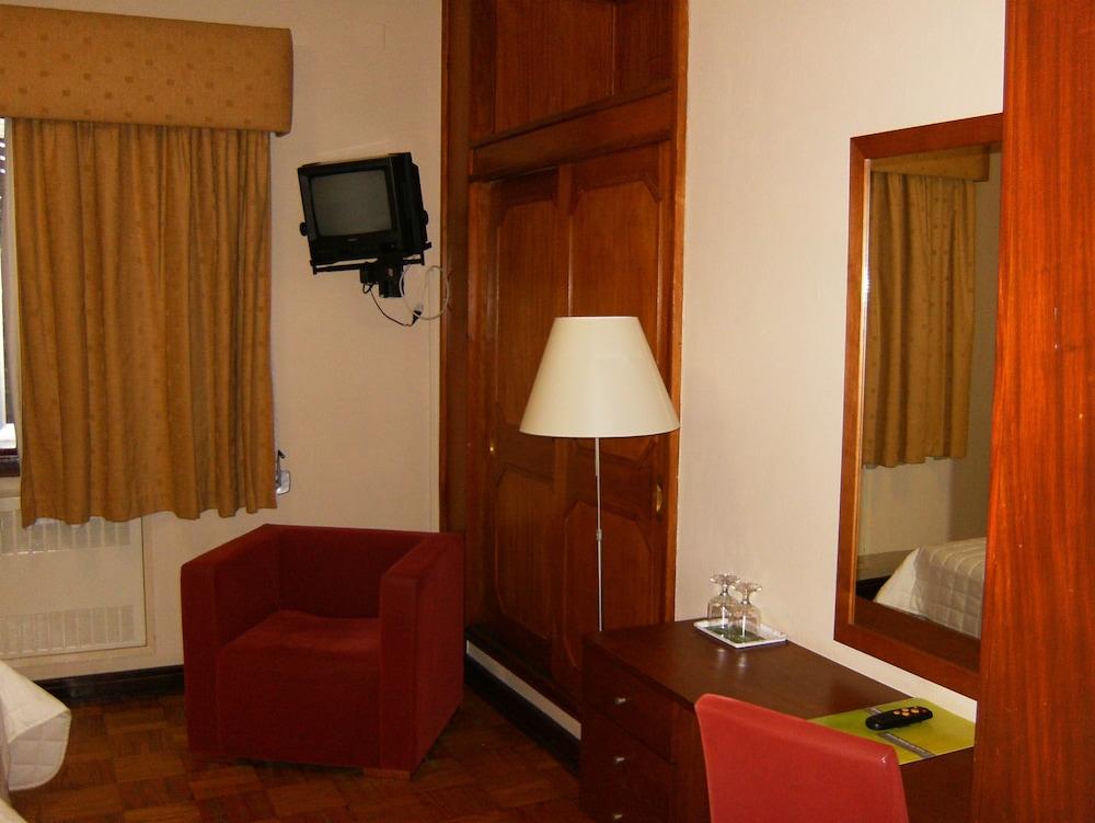 Inatel Santa Maria Da Feira Hotel Exterior photo